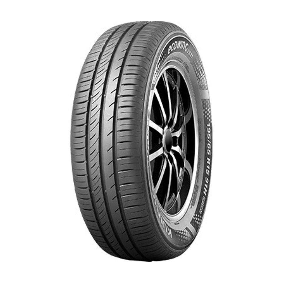 Kumho  215/60/16  V 95 ES-31   старше 3-х лет