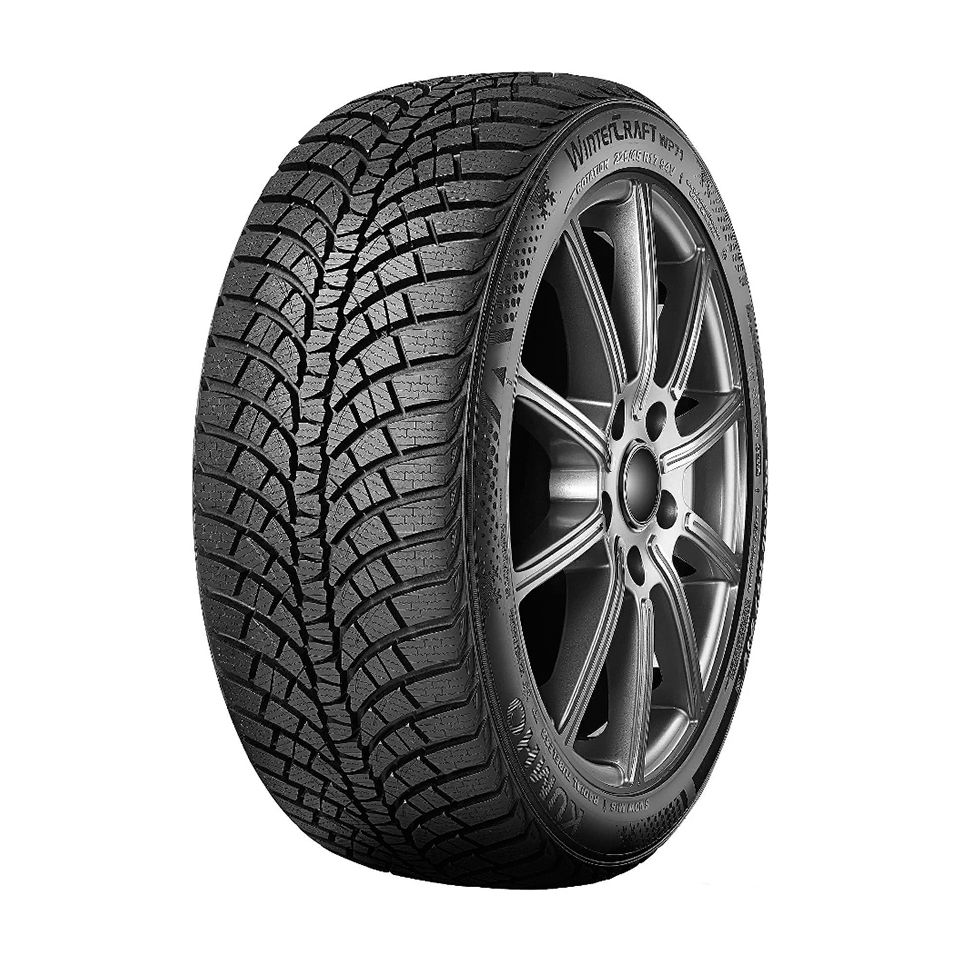 Kumho  215/45/17  V 91 WP-71  XL  старше 3-х лет